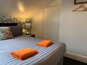 Отель Tropics Beach Hotel  Блэкпул
